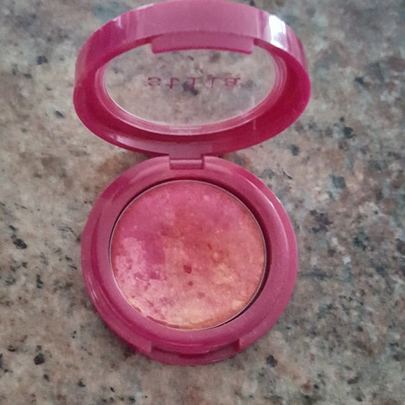STILA "Finale" Highly Pigmented Eyeshadow/Blush sold on title - Picture 3 of 6